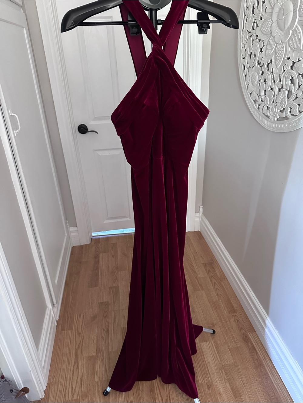 Azazie Wine Velvet Cross-Back Evening Dress Size 6.   *Drycleaned